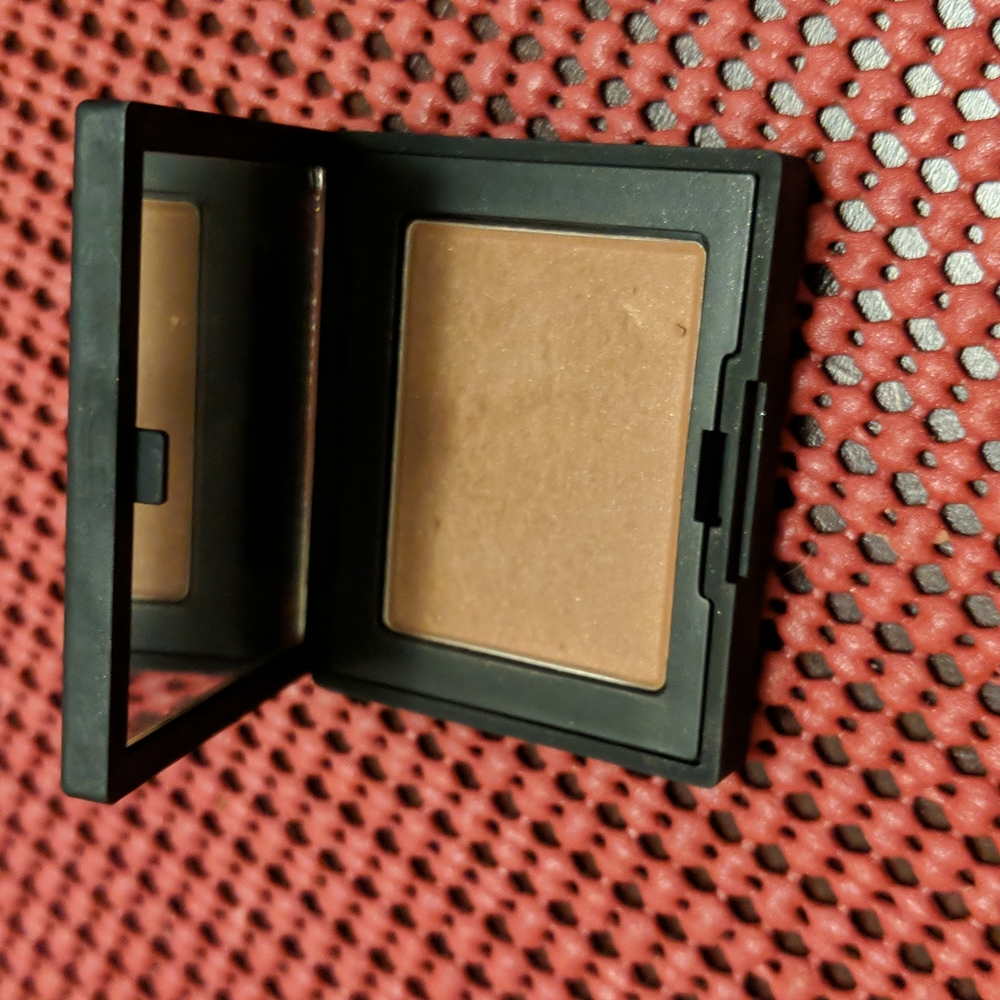 NARS Bronzing Powder - Picture 3 of 4